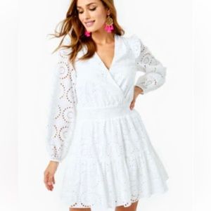 Lilly Pulitzer Taviana Dress. Resort White Circle Bloom Eyelet